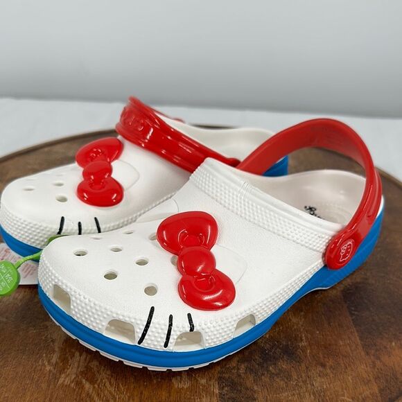 CROCS Shoes - Crocs Shoes Wm 4 Mens 2 Hello Kitty Classic Clogs Sanrio Red White Blue Bow Cat